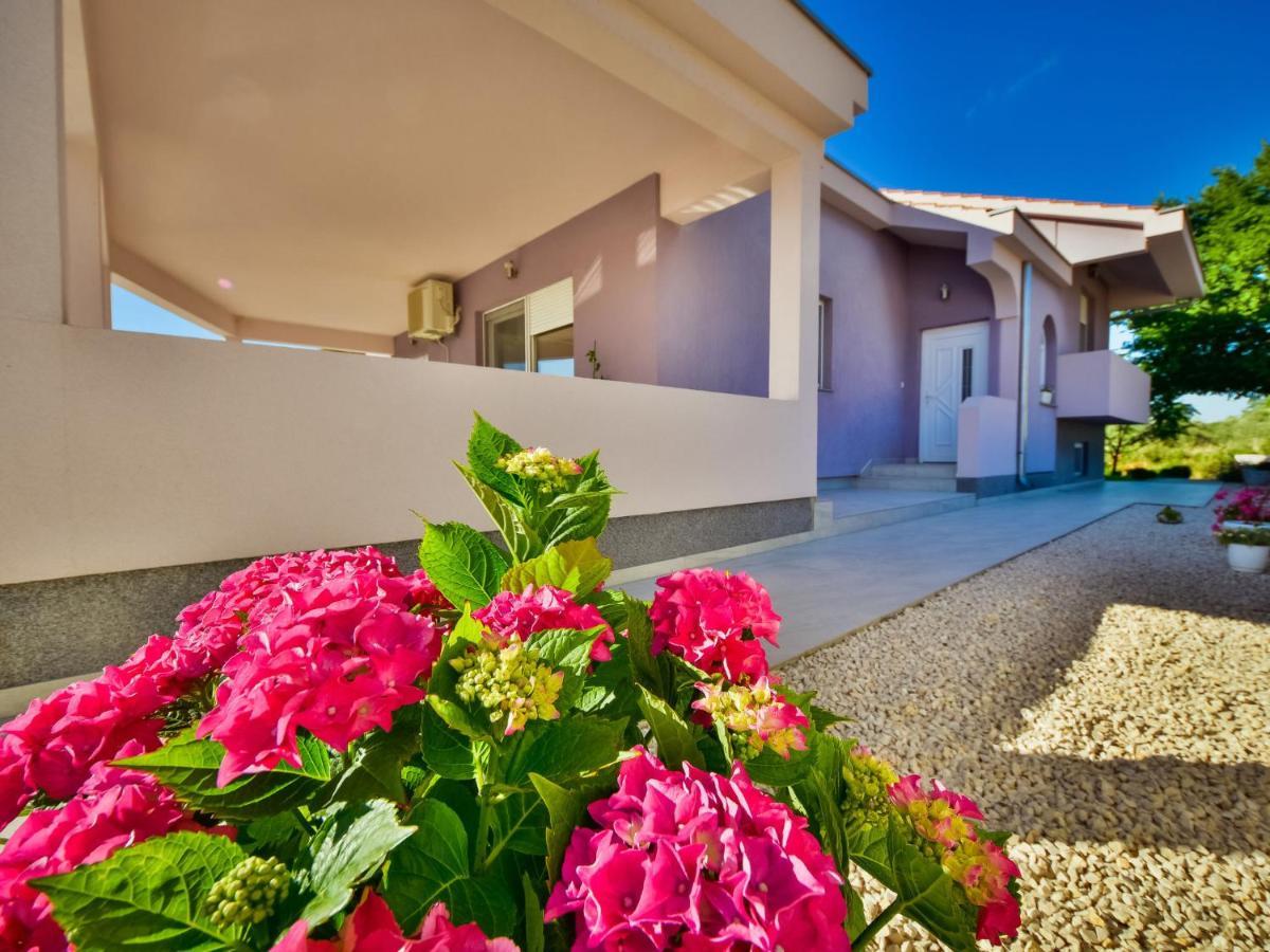 Holiday Home Anic By Interhome Smilcic Buitenkant foto