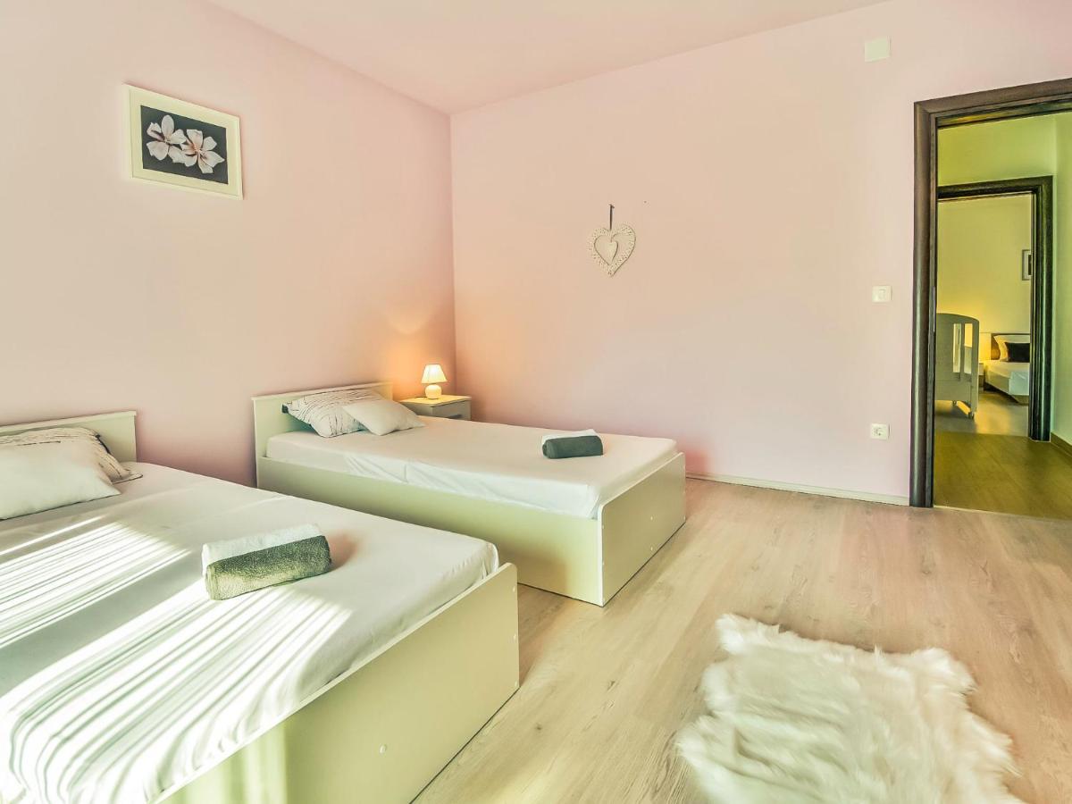 Holiday Home Anic By Interhome Smilcic Buitenkant foto