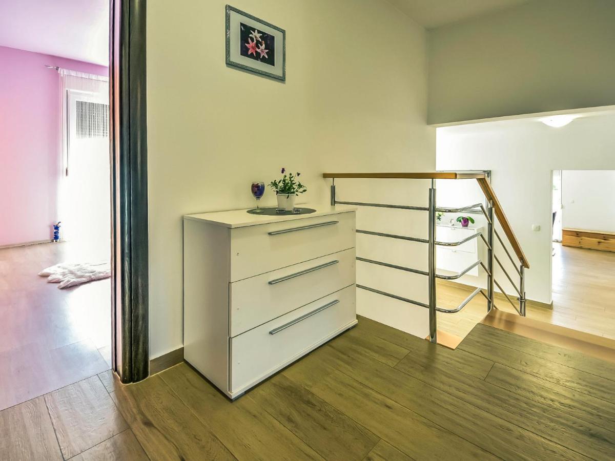 Holiday Home Anic By Interhome Smilcic Buitenkant foto